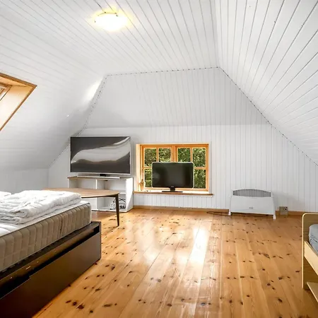Agrippa - 30m To The Fjord By Interhome *