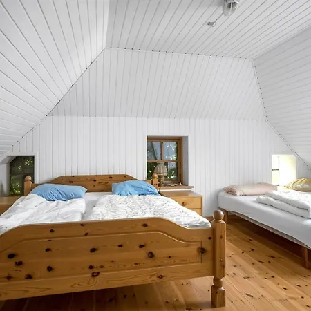 Vakantiehuis Agrippa - 30m To The Fjord By Interhome